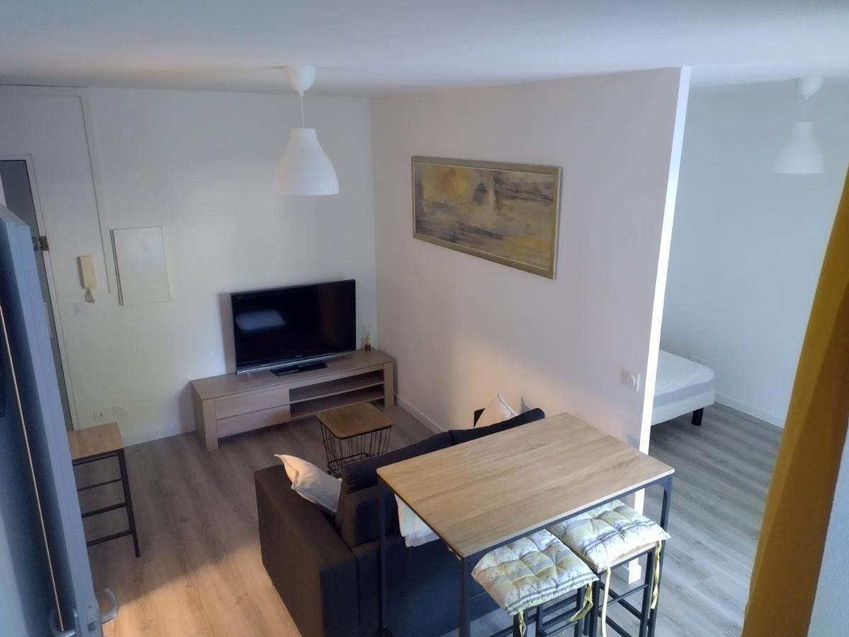 Superbe appartement dans résidence avec piscine Tolosa Esterno foto